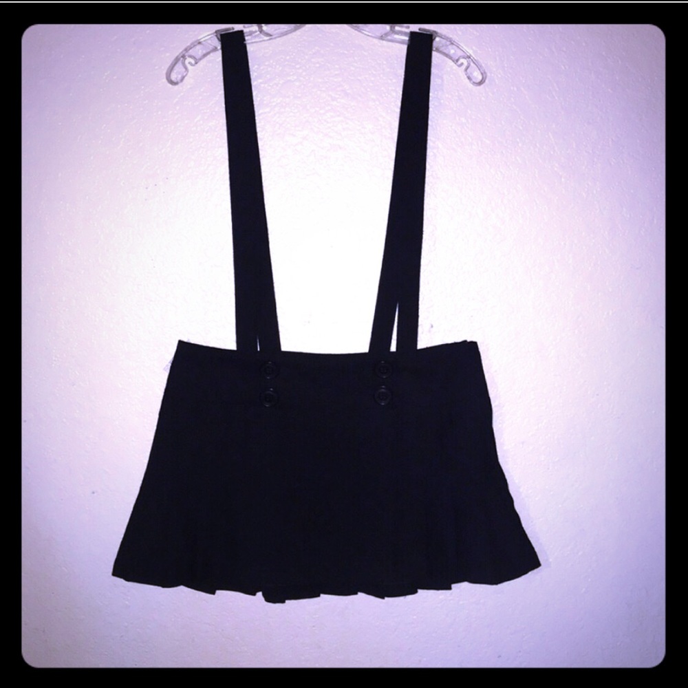 H&M PLEATED SKIRT✔️🖤